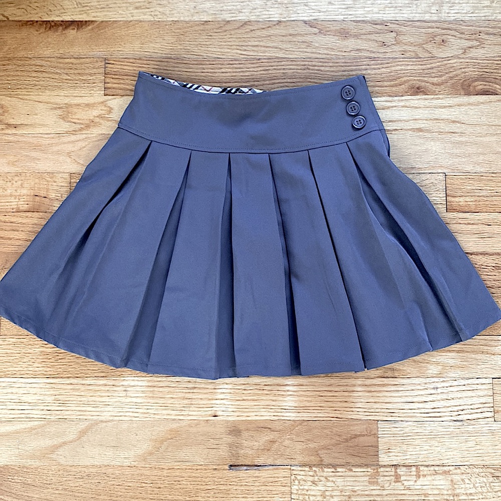 Gray skirt with built in shorts, adjustable waist, size small, Brand:Bienzoe
